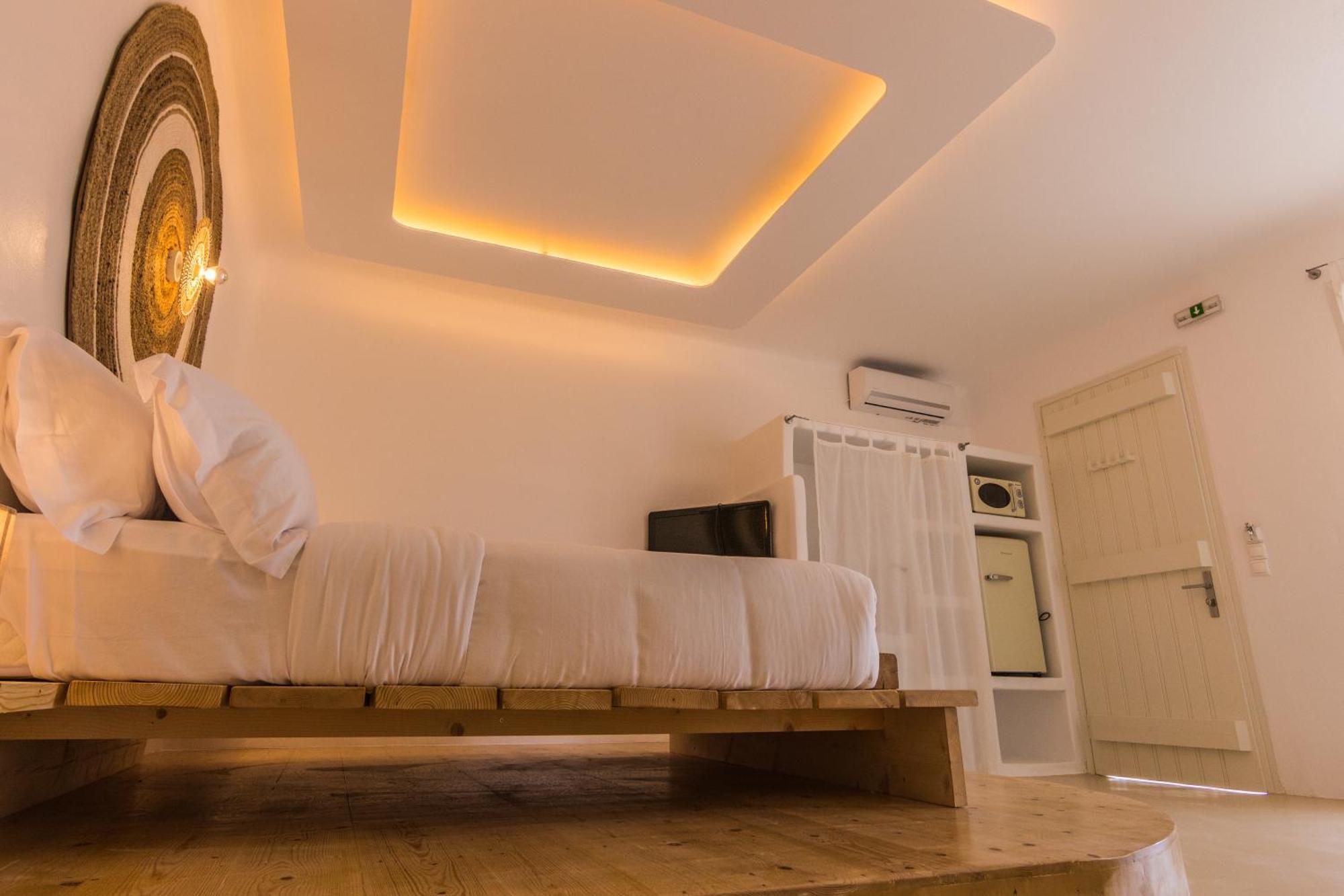 Salt Suites Milos Pollonia Ngoại thất bức ảnh