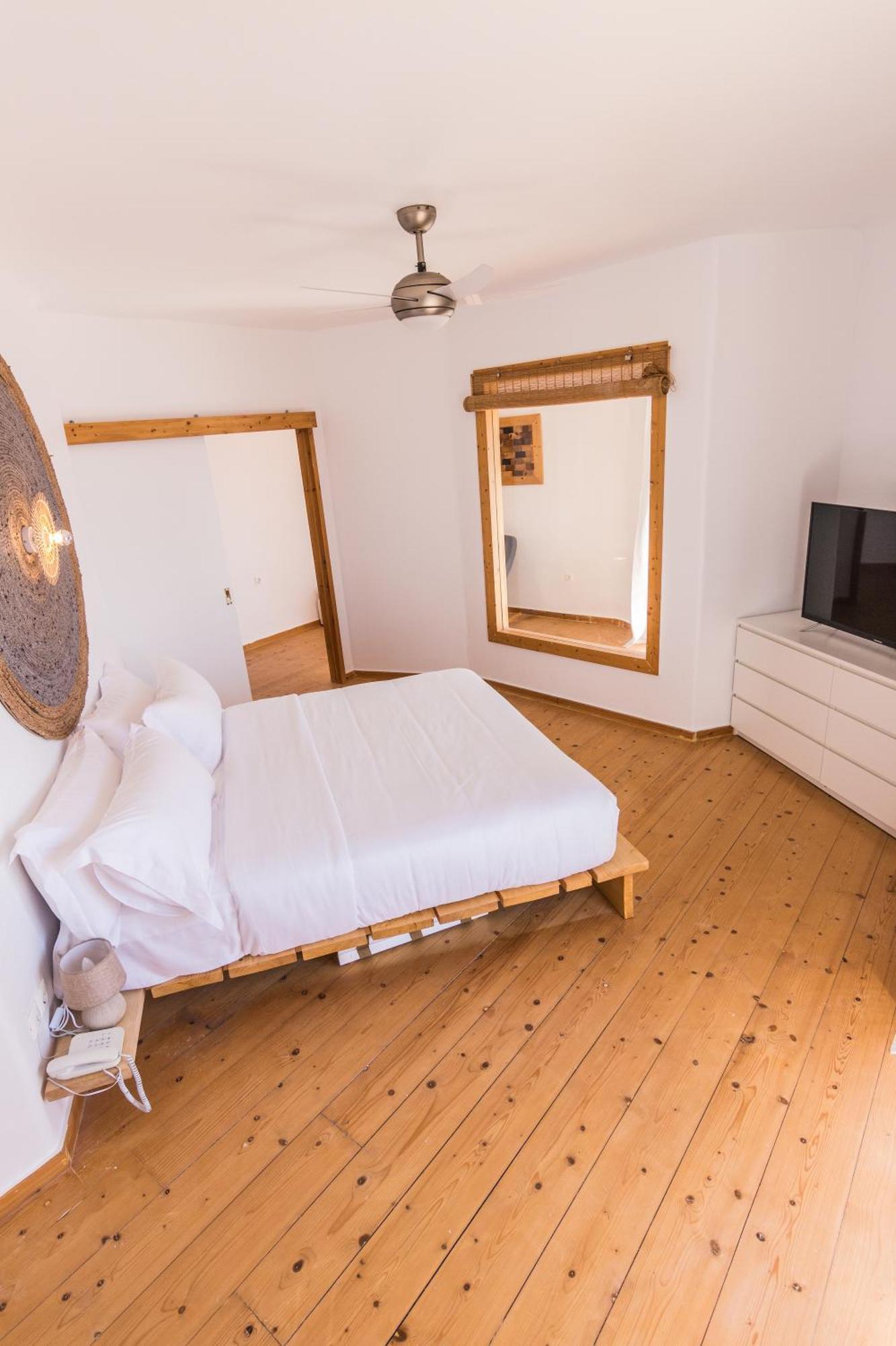 Salt Suites Milos Pollonia Ngoại thất bức ảnh