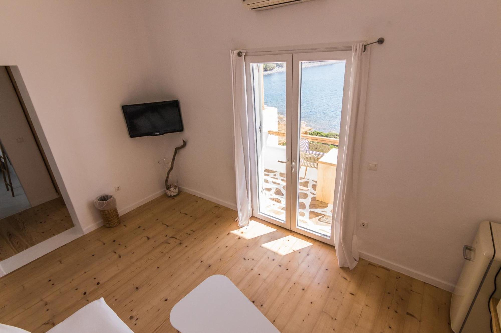 Salt Suites Milos Pollonia Ngoại thất bức ảnh