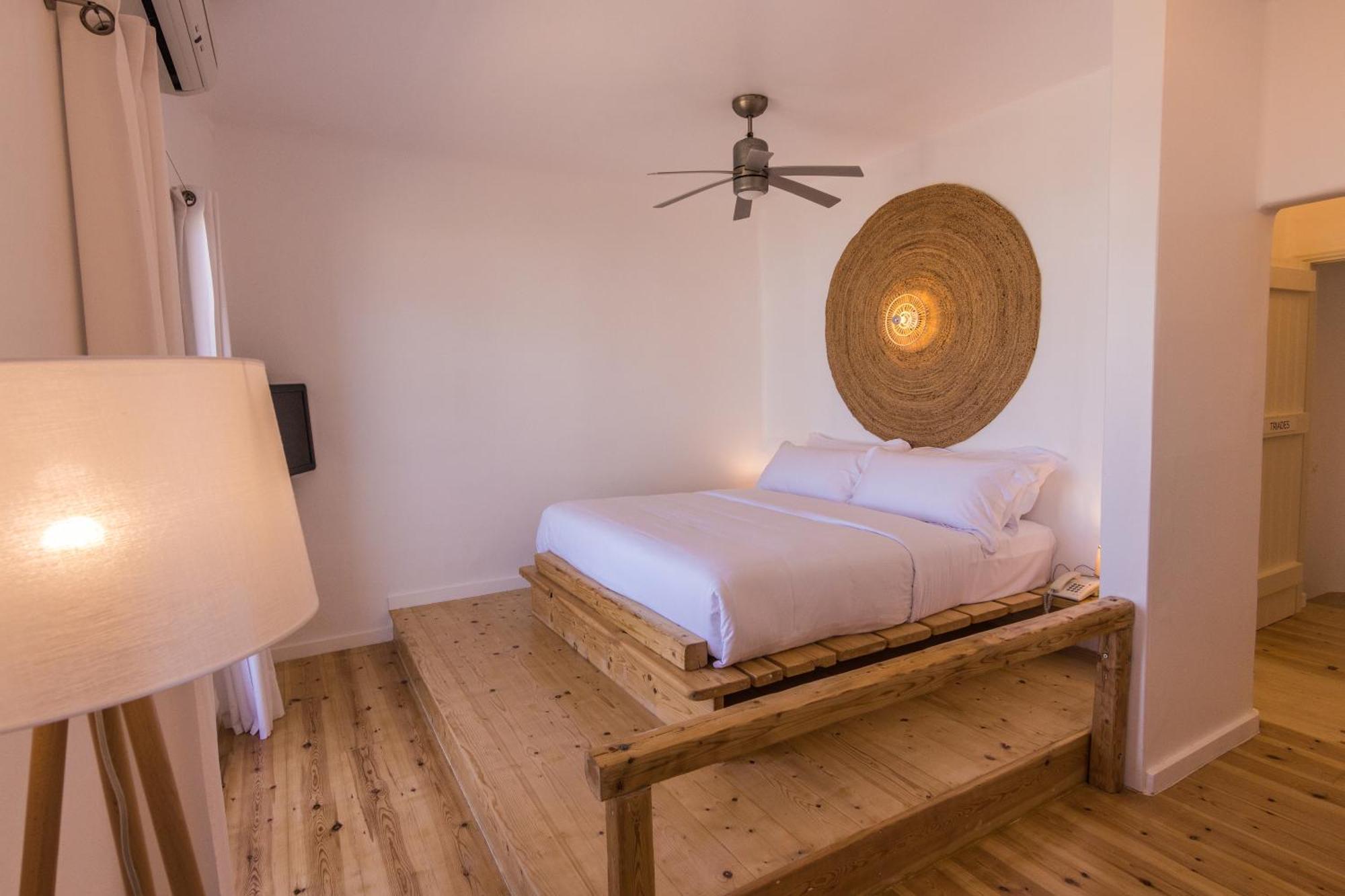 Salt Suites Milos Pollonia Ngoại thất bức ảnh