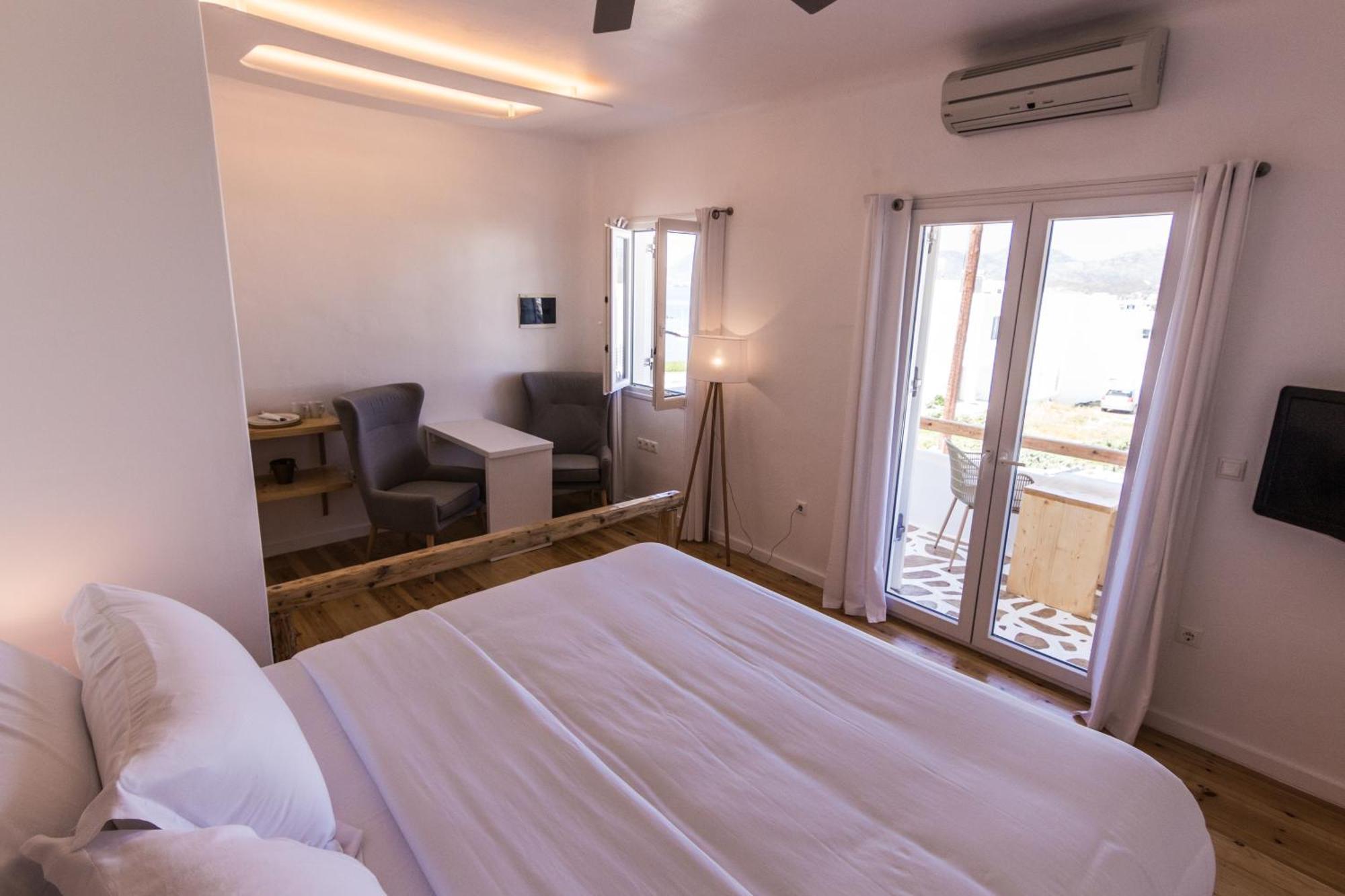 Salt Suites Milos Pollonia Ngoại thất bức ảnh